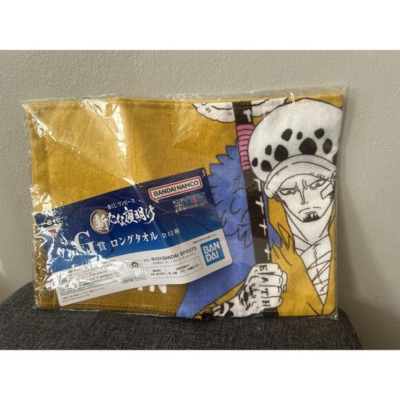 One Piece Trafalgar Law Nico Robin Ichiban Kuji Long Towel - Picture 2 of 3